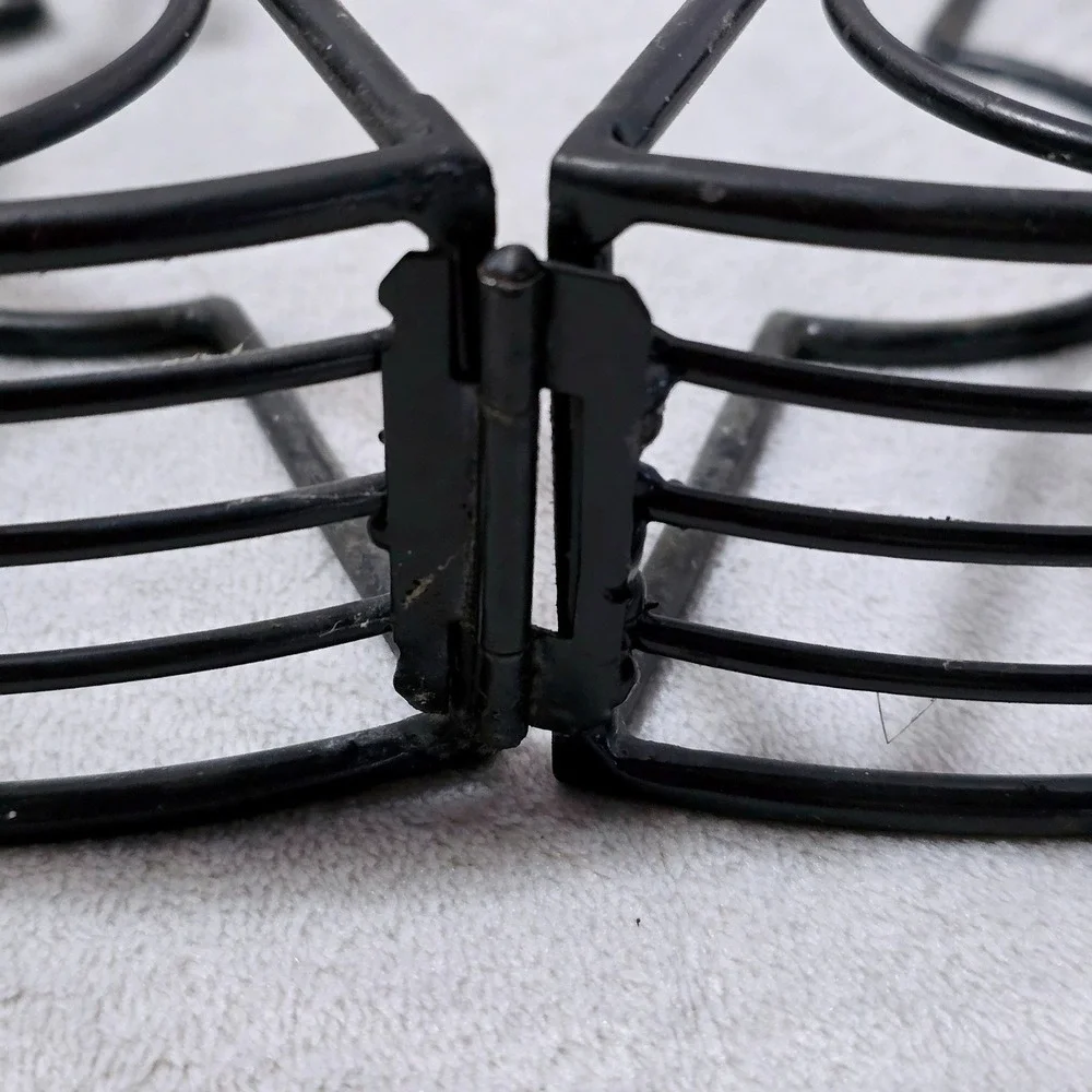 Vintage Black Metal 7-Candle Votive Holder Folding Pip Berry Wreath Centerpiece